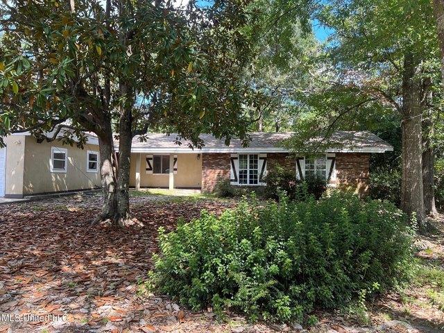 House for sale in Diamondhead, Mississippi