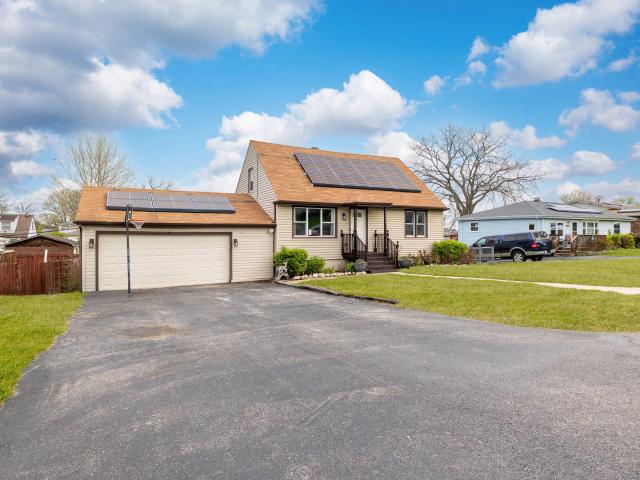 House for sale in Justice, Illinois