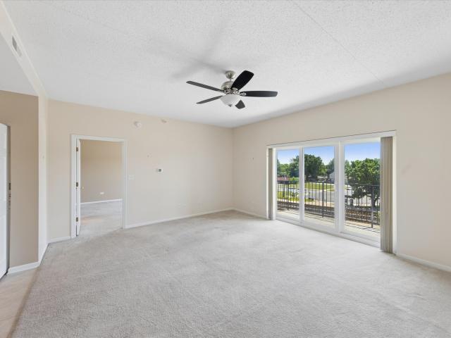Condo for sale in Brookfield, Illinois