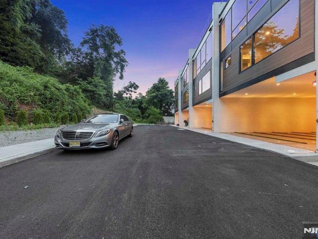 House for sale in Hudson, New Jersey
