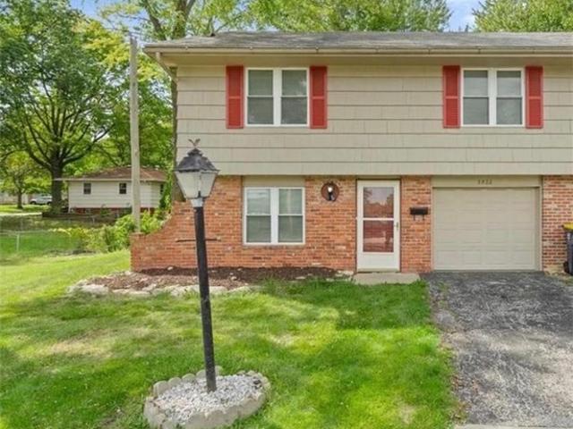 Townhouse for sale in Kansas City, Missouri
