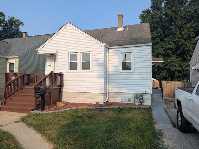 House for sale in Evergreen Park, Illinois