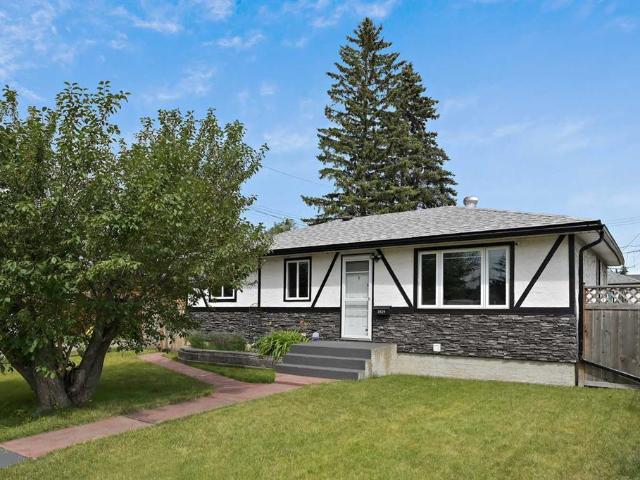 House for sale in Northwest, Alberta