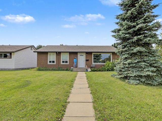 House for sale in Wedgewood, Alberta