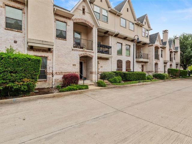 Townhouse for sale in Dallas, Texas