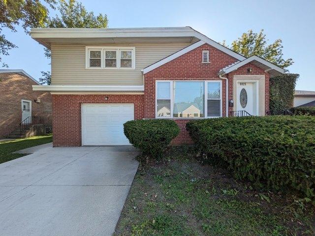 House for sale in Evergreen Park, Illinois