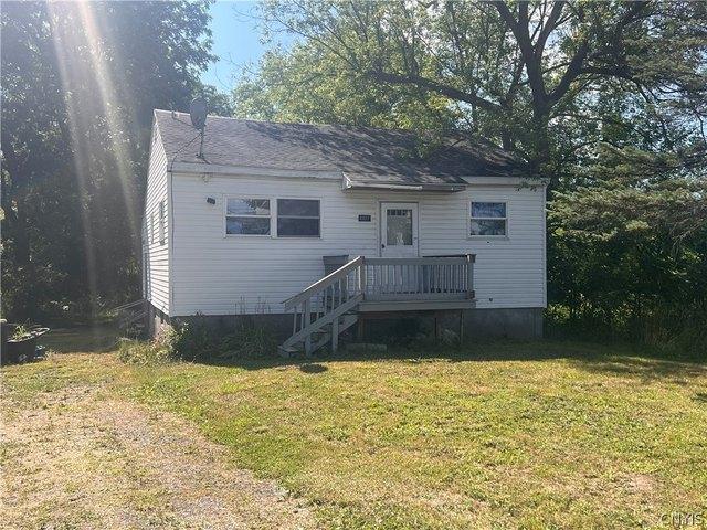 House for sale in Cicero, New York