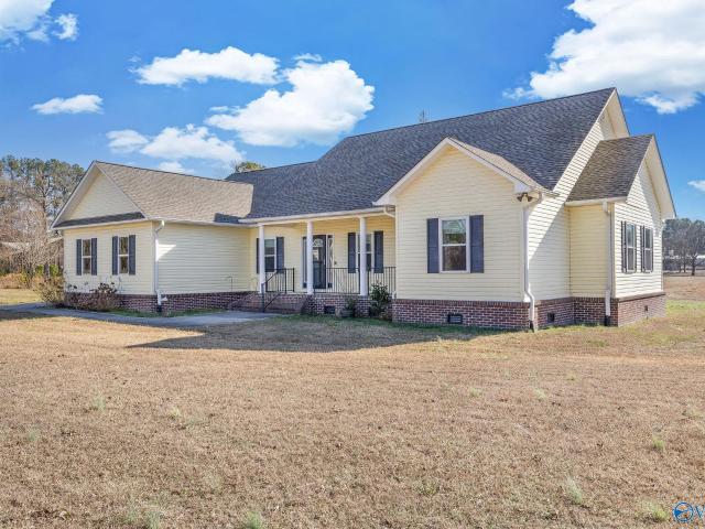House for sale in New Hope, Alabama