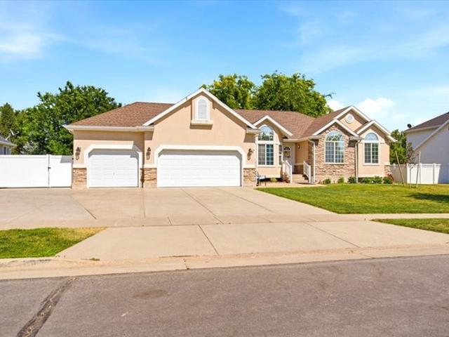 House for sale in Layton, Utah