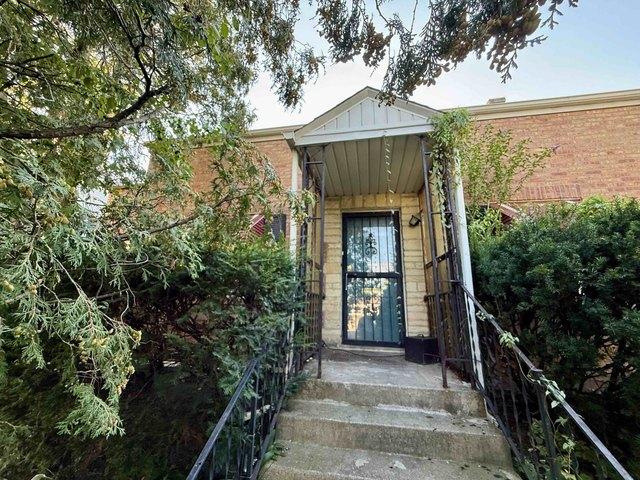 House for sale in Morton Grove, Illinois