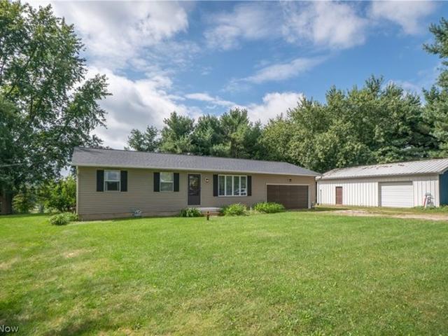 House for sale in Apple Creek, Wayne County