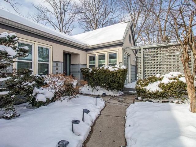 Condo for sale in Kenwood, Ohio