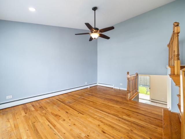 Townhouse for sale in Des Plaines, Illinois