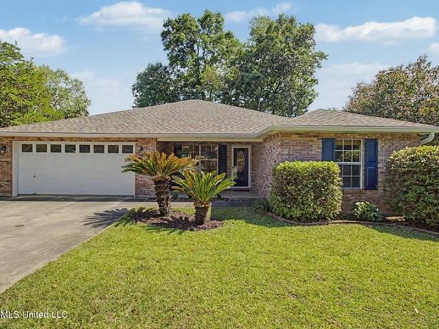 House for sale in Diamondhead, Mississippi
