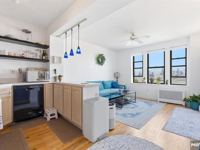 Condo for sale in Hudson, New Jersey
