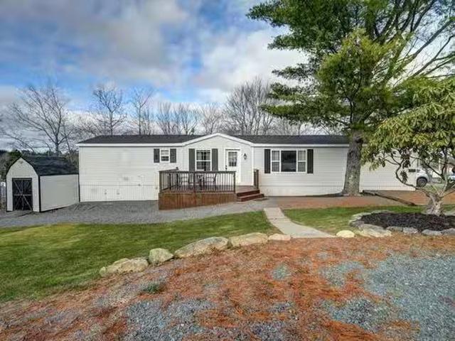 House for sale in Beaver Bank, Nova Scotia