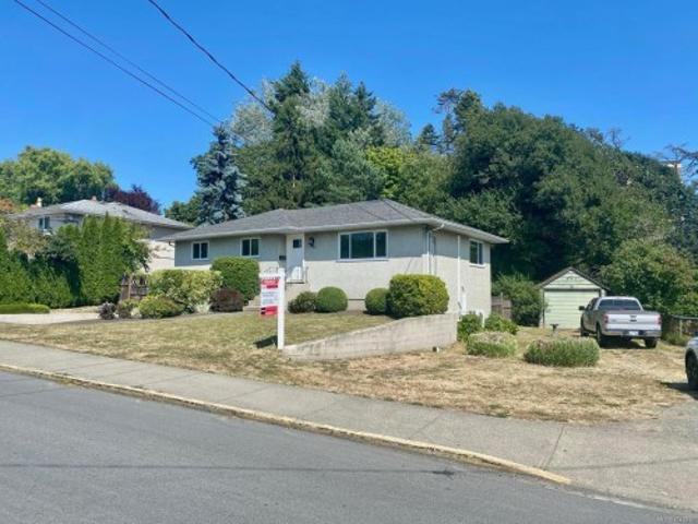 House for sale in Esquimalt, Capital Regional District