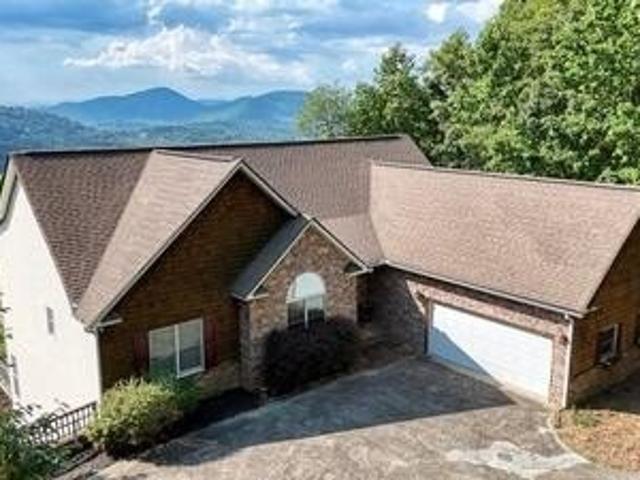 House for sale in Hiawassee, Georgia
