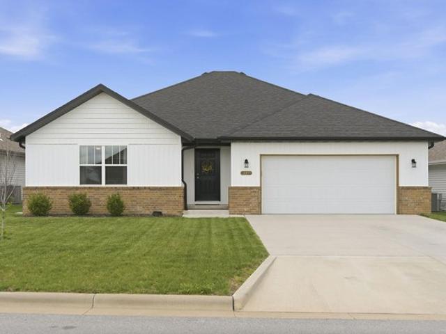 House for sale in Nixa, Missouri