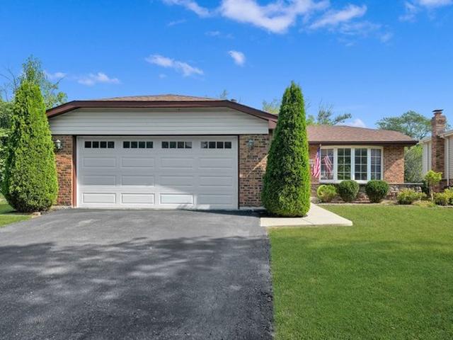 House for sale in Orland Hills, Illinois