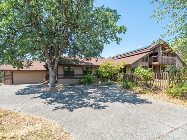 House for sale in Shasta, California
