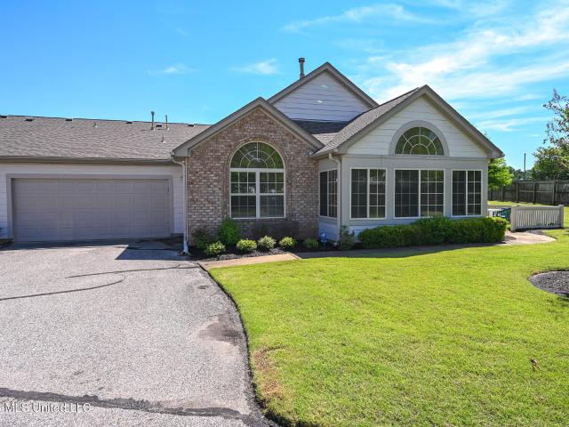 Condo for sale in Nesbit, Mississippi