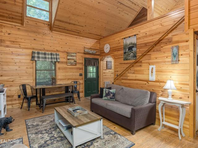 House for sale in Turtletown