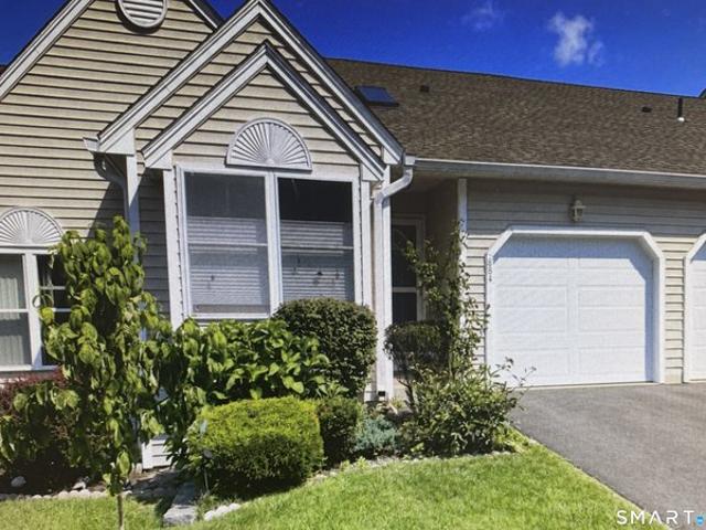 Condo for sale in Southington, Connecticut