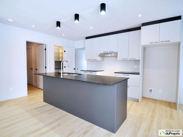 Apartment for rent in Jacques-Cartier, Sherbrooke