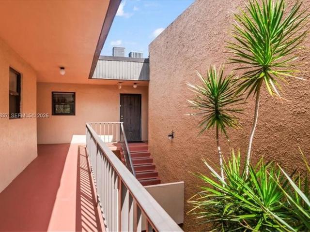 Condo for sale in Plantation, Florida