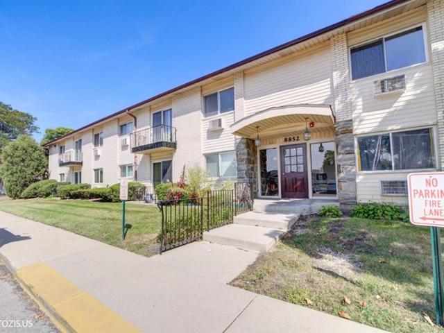 Condo for sale in Des Plaines, Illinois