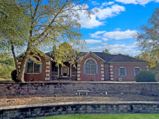 House for sale in Merrillville, Indiana