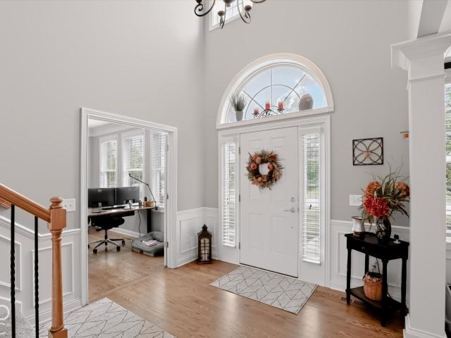 House for sale in Cobblestone Lakes of Zionville, Zionsville