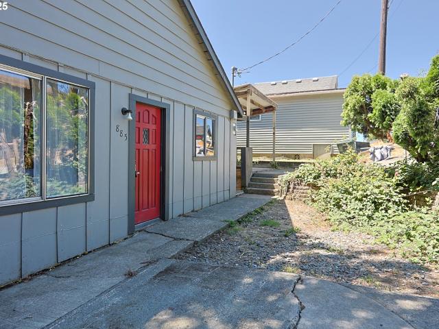 House for sale in Coquille
