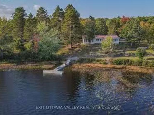 House for sale in Renfrew, Ontario