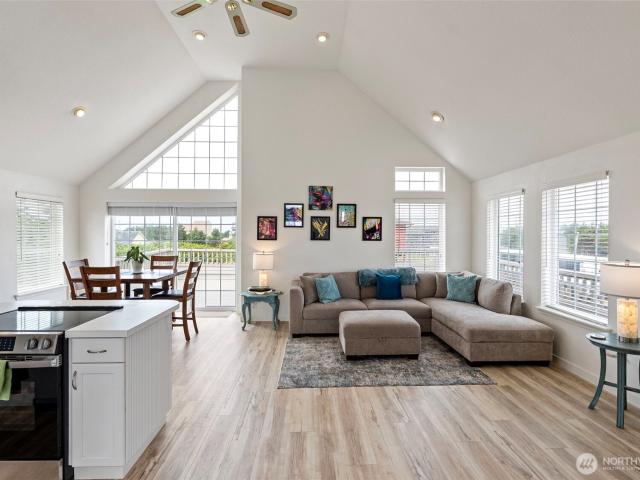 House for sale in Ocean Shores, Washington