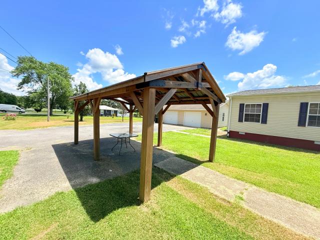 House for sale in Stonefort, Illinois