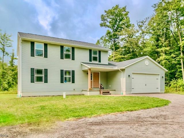 House for sale in Chardon, Geauga County