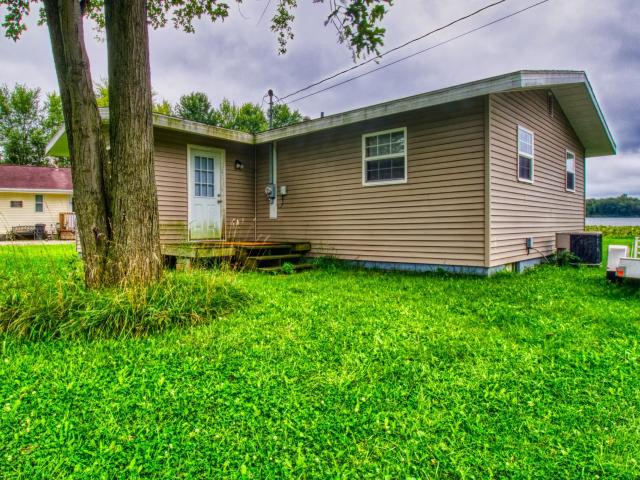 House for sale in Silver Lake, Indiana