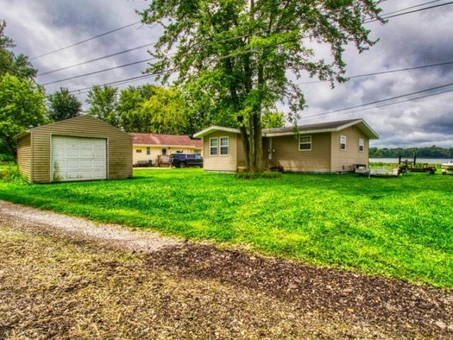 House for sale in Silver Lake, Indiana
