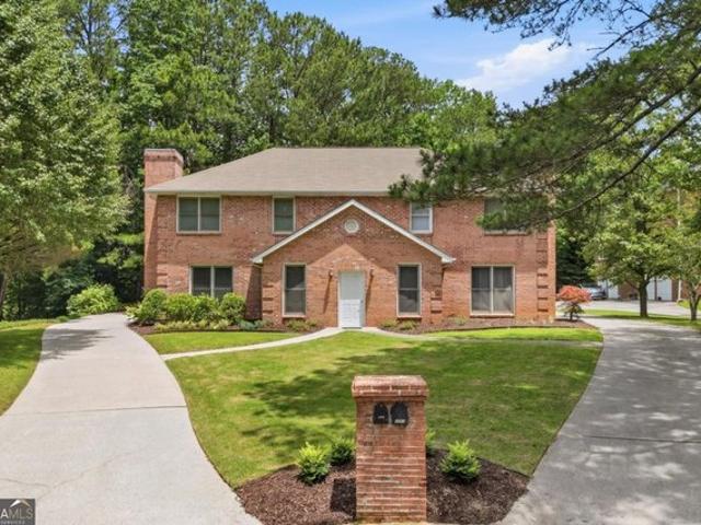 Townhouse for sale in Sandy Springs, Georgia