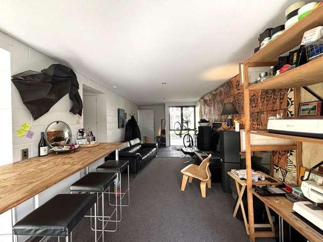 Townhouse for rent in Heathcote, Canterbury