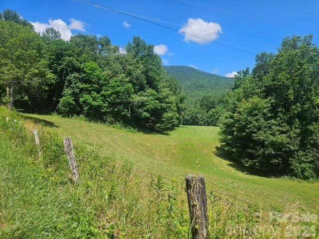 House for sale in Avery, North Carolina