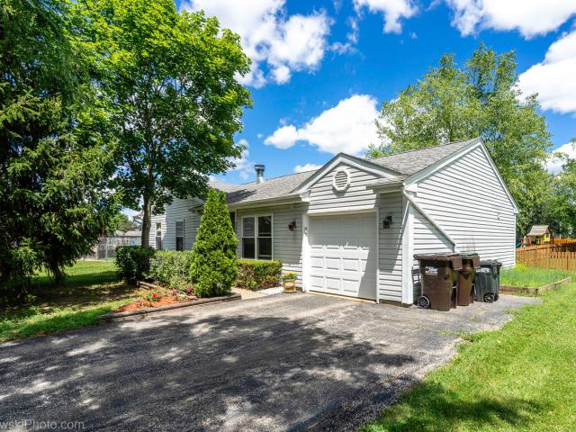 House for sale in Nantucket Village, Island Lake