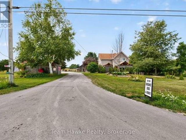 Farm for sale in Midland, Ontario
