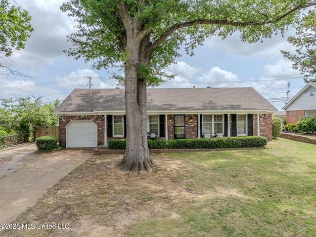 House for sale in Southaven, Mississippi