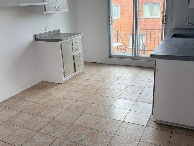 Apartment for rent in Saint-Léonard, Montréal