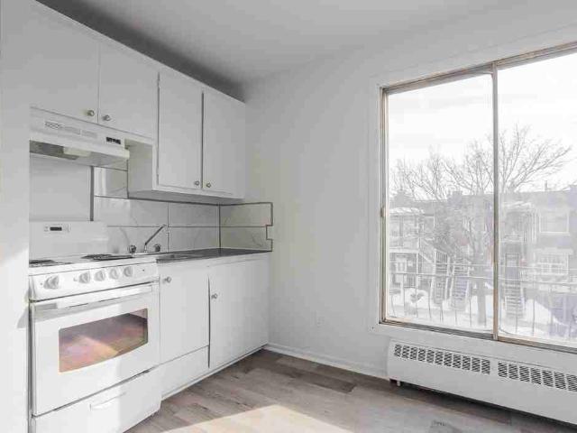 Apartment for rent in St. Leonard's, Quebec