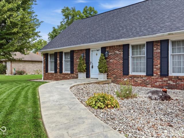 House for sale in Sugar Creek, Shelby County