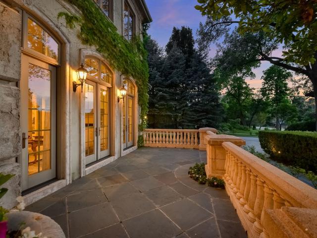 House for sale in Glen Ellyn, Illinois